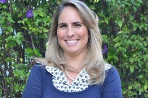 Andréa destaca a importância de ter uma reserva financeira