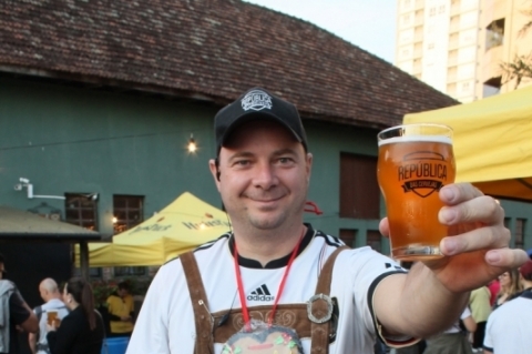 Andr� Rotta fomenta o consumo de cervejas artesanais em eventos