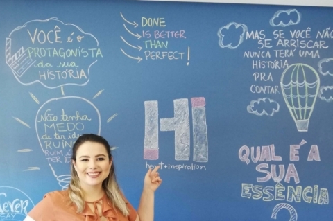 Jornalista Ana Paula Zandon&aacute;, de 26 anos