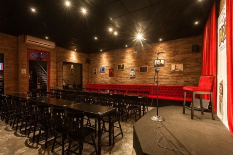 Algumas atra��es vendem tantos ingressos que s�o necess�rias duas sess�es no mesmo dia