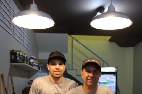 Mauro e Marcelo conquistaram a clientela com os bubble waffles