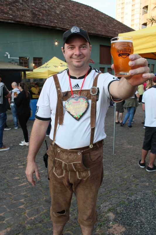 Andr&eacute; Rotta fomenta o consumo de cervejas artesanais em eventos Foto: VICT&Oacute;RIA FREIRE/DIVULGA&Ccedil;&Atilde;O/JC