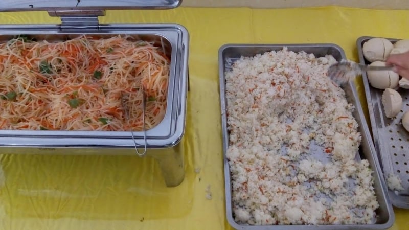 Na China, entre os principais pratos servidos pela manhã estão sopa, arroz e vegetais