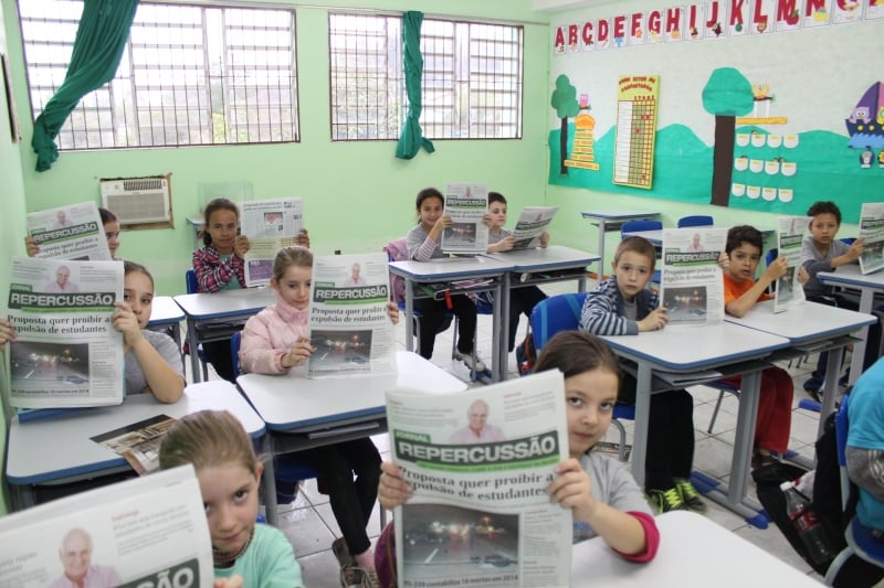 Deivis em oficina promovida pelo jornal Repercussão em uma escola de Sapiranga Foto: Marcio e Thati Klein Fotografia