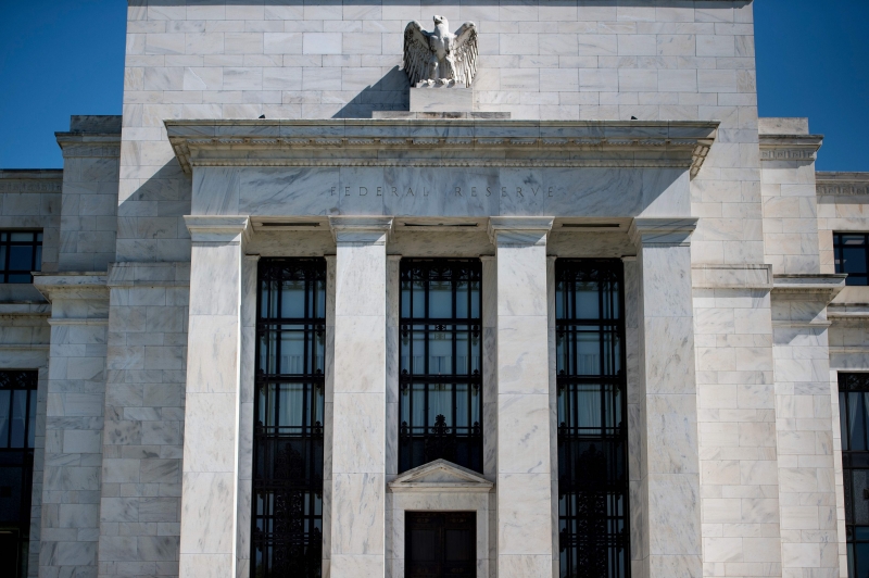 Nos Estados Unidos, a Casa Branca absteve-se de discutir publicamente a política do Federal Reserve