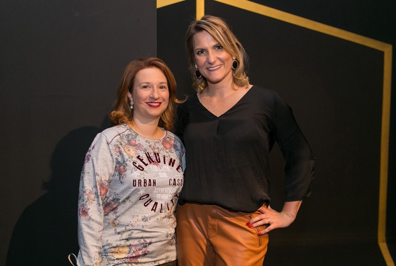 Andrea Bracher com a curadora Letícia Lau no Margs