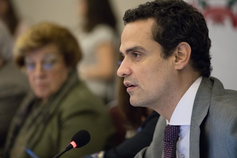 Abrão acredita que preconceito no Brasil se deve à transição incompleta entre ditadura e democracia