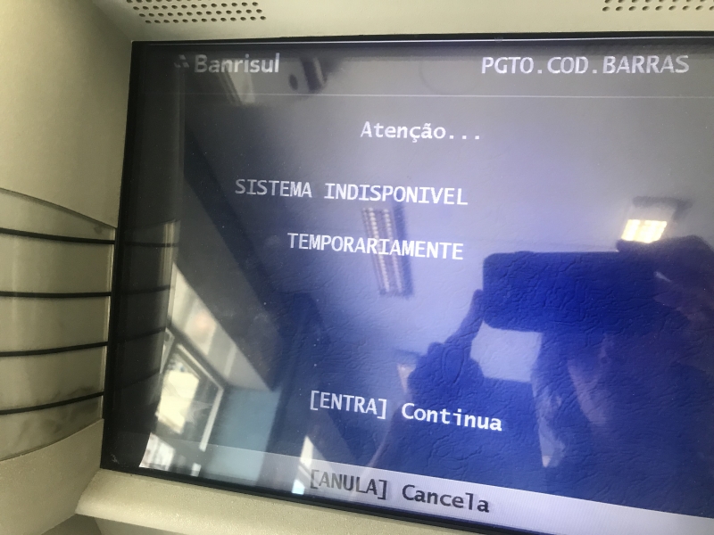 Quem tentou fazer pagamentos em caixas eletrônicos foi informado da 'indisponibilidade do sistema'
