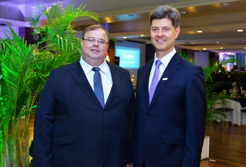 Célio Levandovski, presidente do Sescon-RS, e Joacir Reolon, presidente do Sescon Serra Gaúcha 
