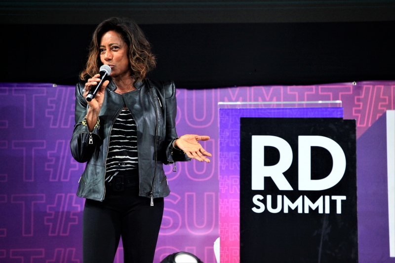 No RD Summit, ela falou sobre a arte de se reinventar e seus memes Foto: RD SUMMIT/DIVULGA&Ccedil;&Atilde;O/JC