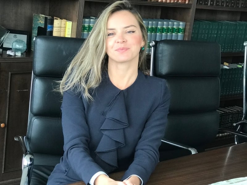 Fernanda explica que a determinação é interna