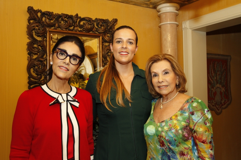 Susana Estefenon, Karime Costalunga e Lucila Osório organizaram o encontro 