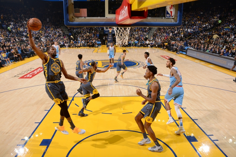 Kevin Durant foi destaque no confronto entre Golden State Warriors e Sacramento Kings