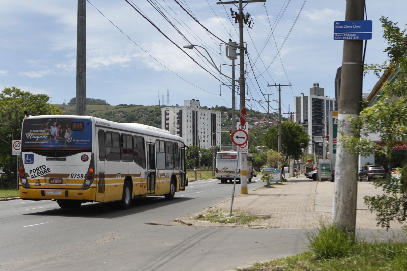 Estimativa é redução no tempo de viagem do ônibus de 12 para nove minutos com faixa na Ipiranga