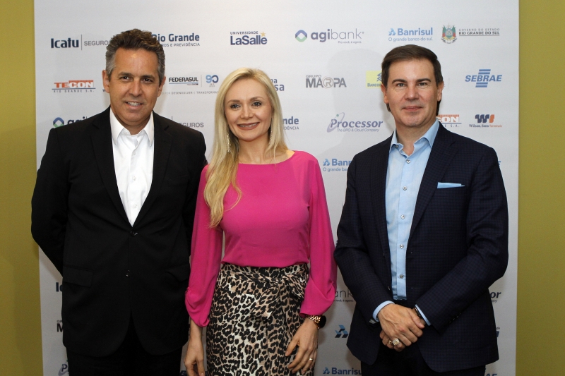 Coutinho (e), Cristine e Vontobel falaram sobre as oportunidades para empreender a partir do ano que vem