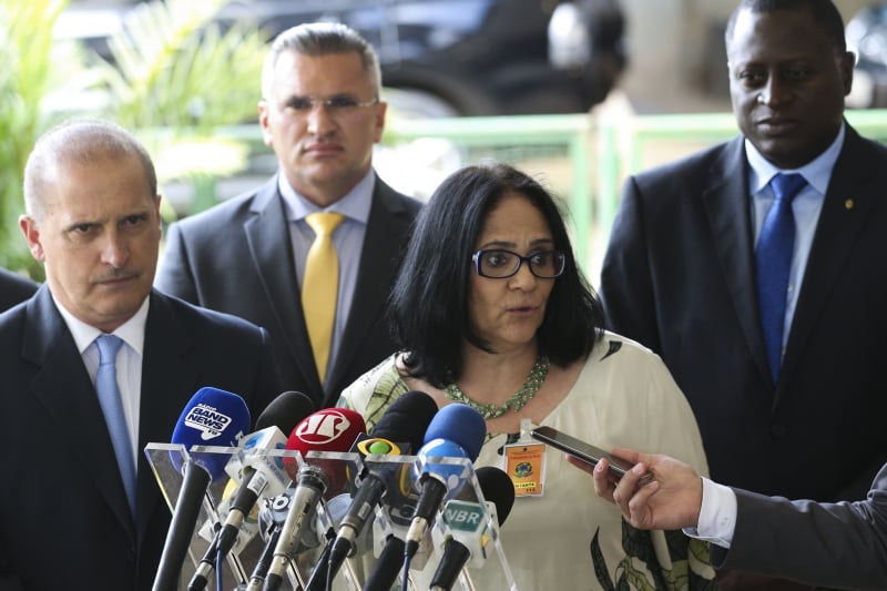 Damares afirmou que primeiro direito a ser protegido será 'à vida'