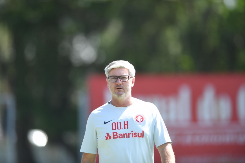 Duelo contra o Fogão pode ser oportunidade para Odair remobilizar o time