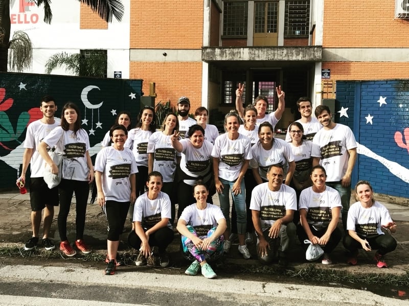 Mutir&atilde;o organizado pelo projeto DU99 reformou escola  Foto: Arquivo Pessoal/Divulga&ccedil;&atilde;o/JC