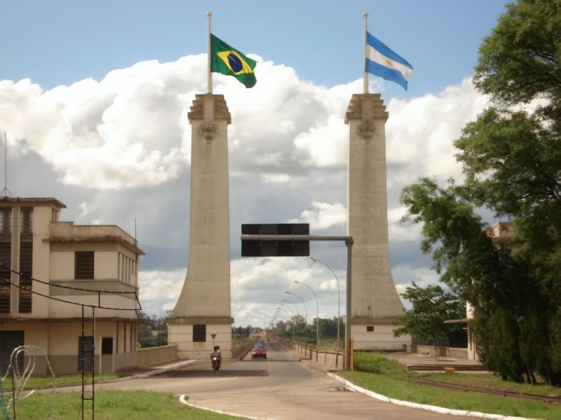 Fronteiras argentinas seguem fechadas a brasileiros e demais turistas estrangeiros