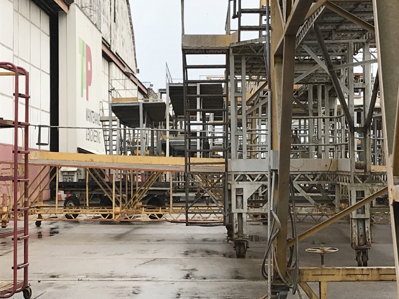 {'nm_midia_inter_thumb1':'https://www.jornaldocomercio.com/_midias/jpg/2018/12/23/206x137/1_docas_tap_me-8578916.jpg', 'id_midia_tipo':'2', 'id_tetag_galer':'', 'id_midia':'5c1fe622decff', 'cd_midia':8578916, 'ds_midia_link': 'https://www.jornaldocomercio.com/_midias/jpg/2018/12/23/docas_tap_me-8578916.jpg', 'ds_midia': 'TAP Manutenção e Engenharia (TAP ME) oficinas em Porto Alegre - futuro incerto - Docas abandonas - enferrujando - área de manutenção de aeronaves - logoTAP ME', 'ds_midia_credi': 'PATRÍCIA COMUNELLO /ESPECIAL/JC', 'ds_midia_titlo': 'TAP Manutenção e Engenharia (TAP ME) oficinas em Porto Alegre - futuro incerto - Docas abandonas - enferrujando - área de manutenção de aeronaves - logoTAP ME', 'cd_tetag': '1', 'cd_midia_w': '800', 'cd_midia_h': '600', 'align': 'Left'}