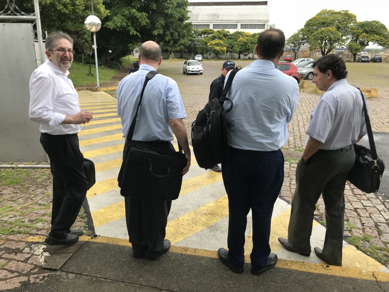 {'nm_midia_inter_thumb1':'https://www.jornaldocomercio.com/_midias/jpg/2018/12/23/206x137/1_thals_tap_me-8578930.jpg', 'id_midia_tipo':'2', 'id_tetag_galer':'', 'id_midia':'5c1fe6f62298c', 'cd_midia':8578930, 'ds_midia_link': 'https://www.jornaldocomercio.com/_midias/jpg/2018/12/23/thals_tap_me-8578930.jpg', 'ds_midia': 'Executivos da francesa Thales deixam a unidade dizendo que o assunto é 'confidencial'', 'ds_midia_credi': 'PATRÍCIA COMUNELLO/ESPECIAL/JC', 'ds_midia_titlo': 'Executivos da francesa Thales deixam a unidade dizendo que o assunto é 'confidencial'', 'cd_tetag': '1', 'cd_midia_w': '800', 'cd_midia_h': '600', 'align': 'Left'}