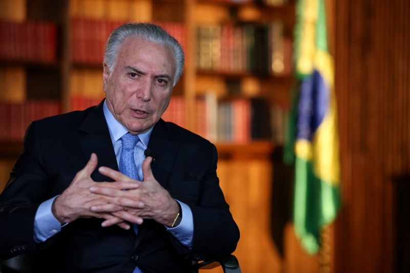 Ex-presidente Temer fez mediação do contato entre Bolsonaro e Moraes
