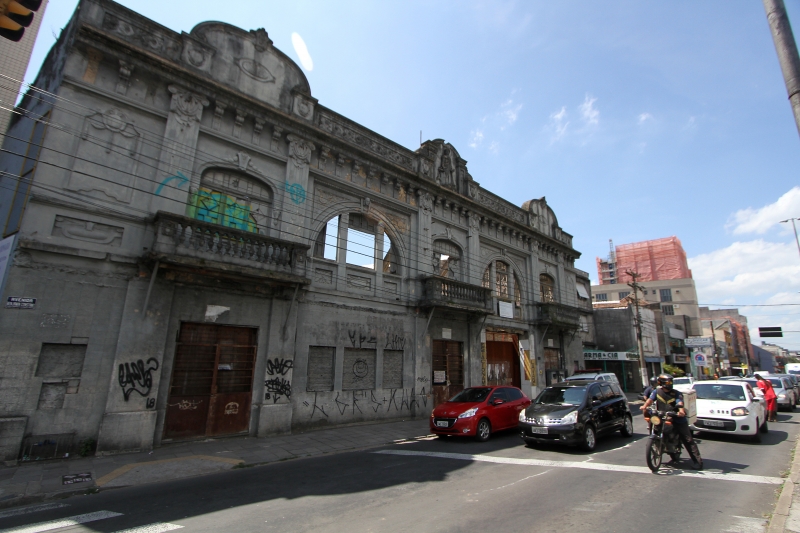 Antigo Cine Astor, que se tornará um hotel, terá a fachada preservada