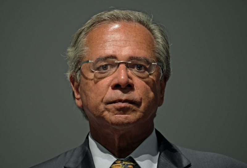 Antes de assumir, Guedes disse que era preciso 'meter a faca'