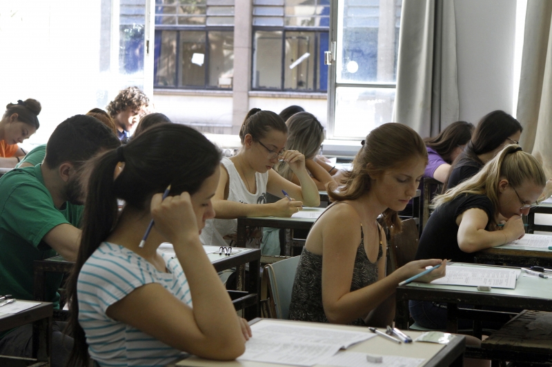 Dos 26.614 candidatos inscritos, 4.114 não compareceram à prova - 15,46% do total de participantes