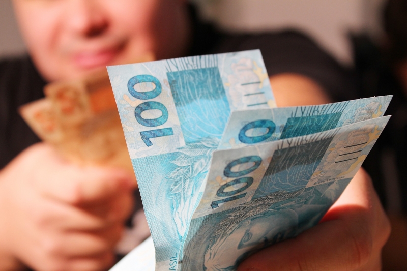 Anbima anuncia saída de R$ 127,9 bilhões nos fundos de investimento em 2023