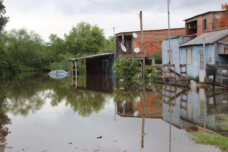 O número de municípios com prejuízos causados pelas chuvas aumentou.