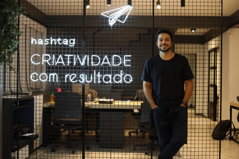 Fernando � CEO da VOE Ideias, ag�ncia respons�vel pela cara nova da Festa da Uva