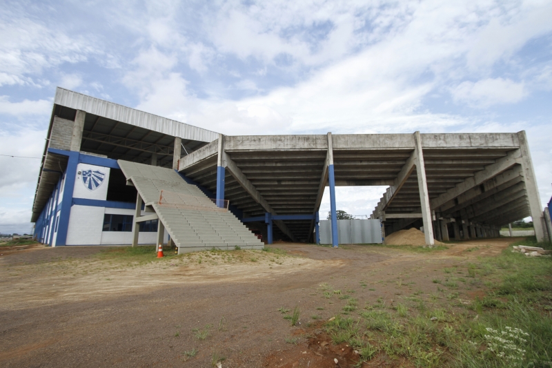 Quando estiver pronto, estádio terá capacidade para 16 mil pessoas