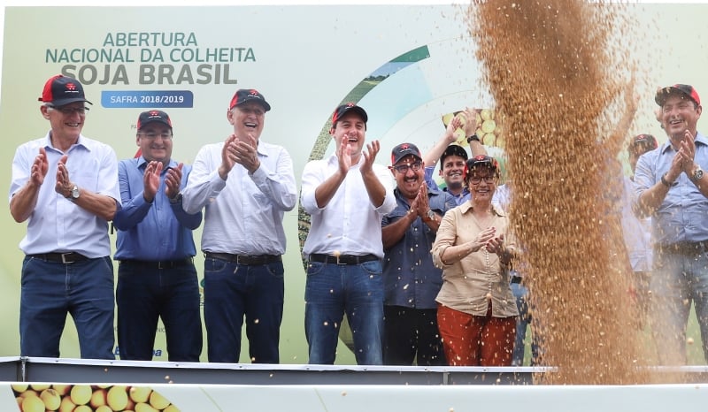 Ministra Tereza Cristina acompanhou abertura da safra no Paraná 