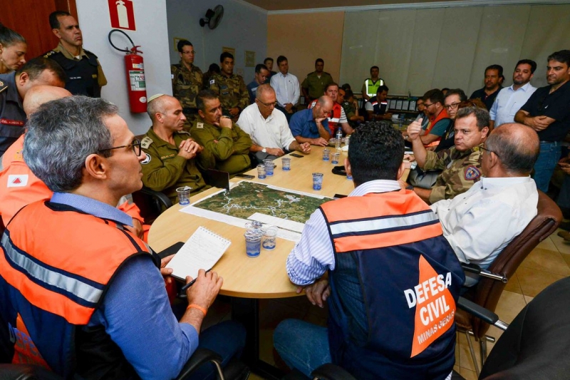 Militares israelenses chegaram ao Gabinete de Crises, montado em Brumadinho nesta segunda-feira