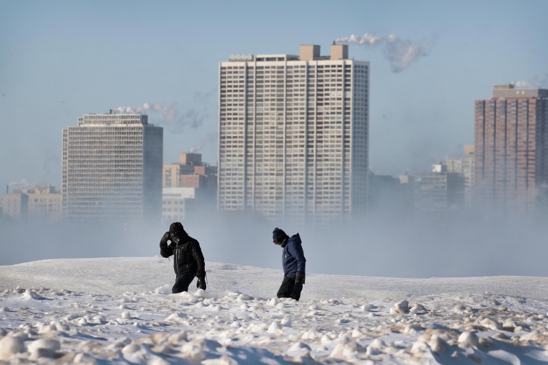 Pelo menos dez pessoas já morreram em decorrência do frio