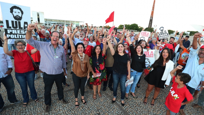 Decisão da PF gerou protestos em Brasília de apoiadores do ex-presidente preso em Curitiba