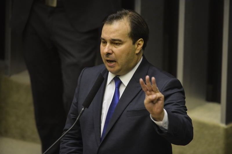 Presidente da Câmara diz que debate não pode ser ideológico