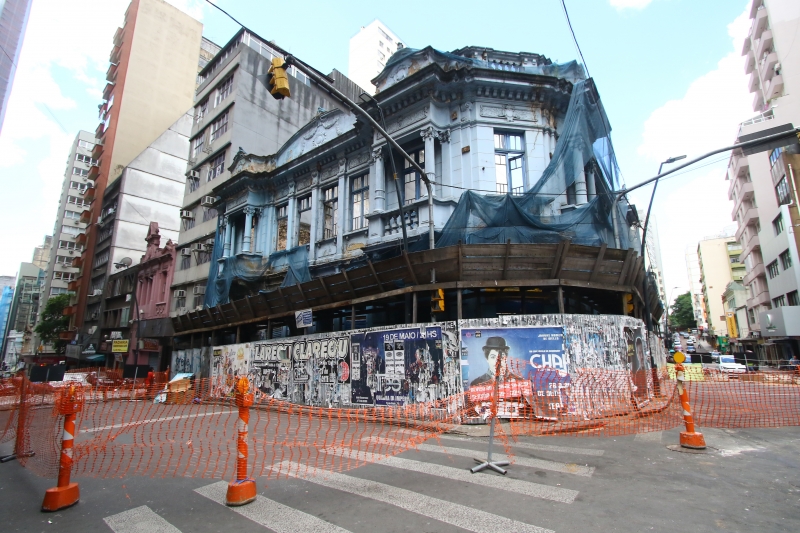 Obra será feita em até quatro meses e ajudará a liberar o trânsito fechado há quase um ano na área