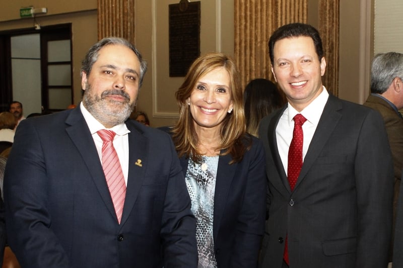 Gustavo Paim, vice-prefeito, Mônica Leal, presidente da Câmara de Vereadores, e Nelson Marchezan, prefeito de Porto Alegre