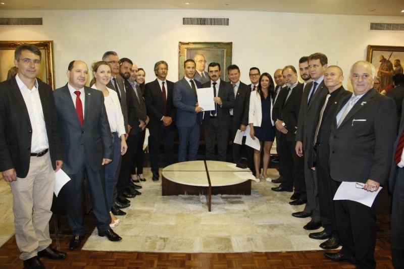 Deputado Frederico Antunes recebeu o chefe da Casa Civil, Otomar Vivian