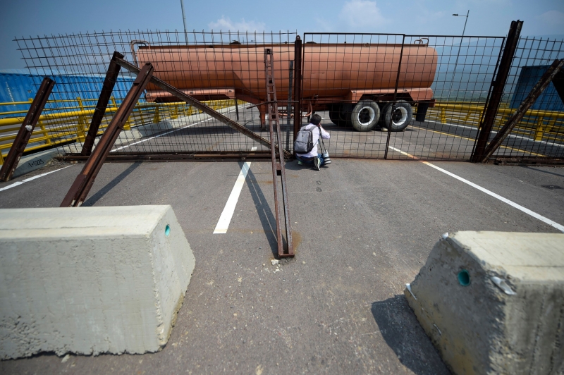 Passagem na ponte que liga as cidades de Cúcuta e Ureña está fechada desde quarta-feira