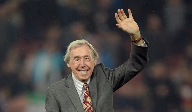 Morre Gordon Banks, goleiro célebre por defesa do século em lance com Pelé