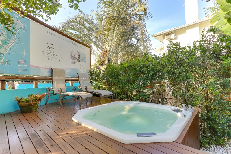 {'nm_midia_inter_thumb1':'https://www.jornaldocomercio.com/_midias/jpg/2019/02/15/206x137/1_pousada_dos_chas_hotel_boutique_4_foto_fabio_votto-8628457.jpg', 'id_midia_tipo':'2', 'id_tetag_galer':'', 'id_midia':'5c672ae6a6e69', 'cd_midia':8628457, 'ds_midia_link': 'https://www.jornaldocomercio.com/_midias/jpg/2019/02/15/pousada_dos_chas_hotel_boutique_4_foto_fabio_votto-8628457.jpg', 'ds_midia': 'Pousada dos Ch&aacute;s Hotel Boutique Foto F&atilde;bio Votto', 'ds_midia_credi': 'F&Aacute;BIO VOTTO/DIVULGA&Ccedil;&Atilde;O/JC', 'ds_midia_titlo': 'Pousada dos Ch&aacute;s Hotel Boutique Foto F&atilde;bio Votto', 'cd_tetag': '1', 'cd_midia_w': '800', 'cd_midia_h': '533', 'align': 'Left'}