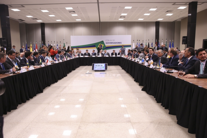 Ministro da Economia Paulo Guedes apresentou detalhes do projeto aos governadores