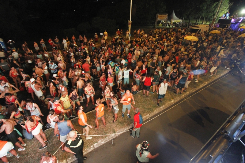 Carnaval de rua de Porto Alegre tem programação neste sábado e na terça-feira.