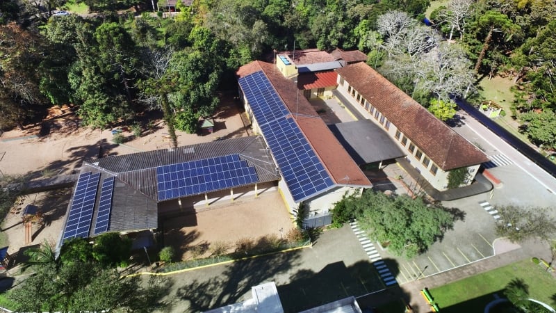 Resultado de imagem para energia solar fotovoltaica escola