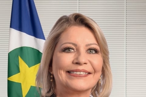 Selma Arruda