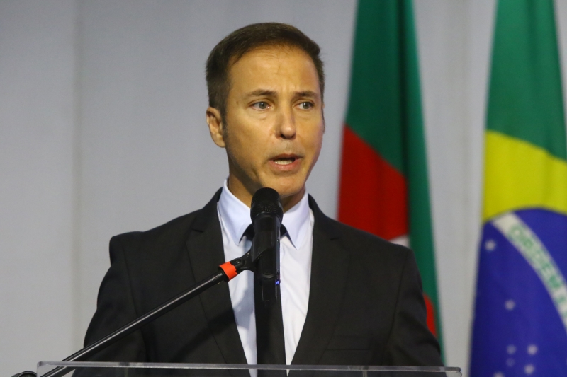 Lara e irmão são acusados de irregularidades no pleito de 2018