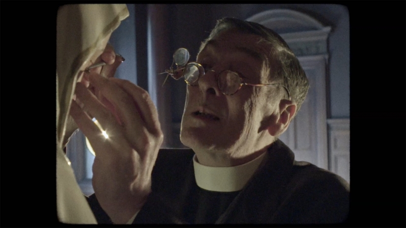 A maldição da freira é o primeiro filme do gênero feito por uma mulher no país